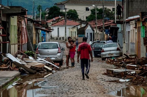 Sobe Para O N Mero De Mortos Por Causa Da Chuva Hr Bahia